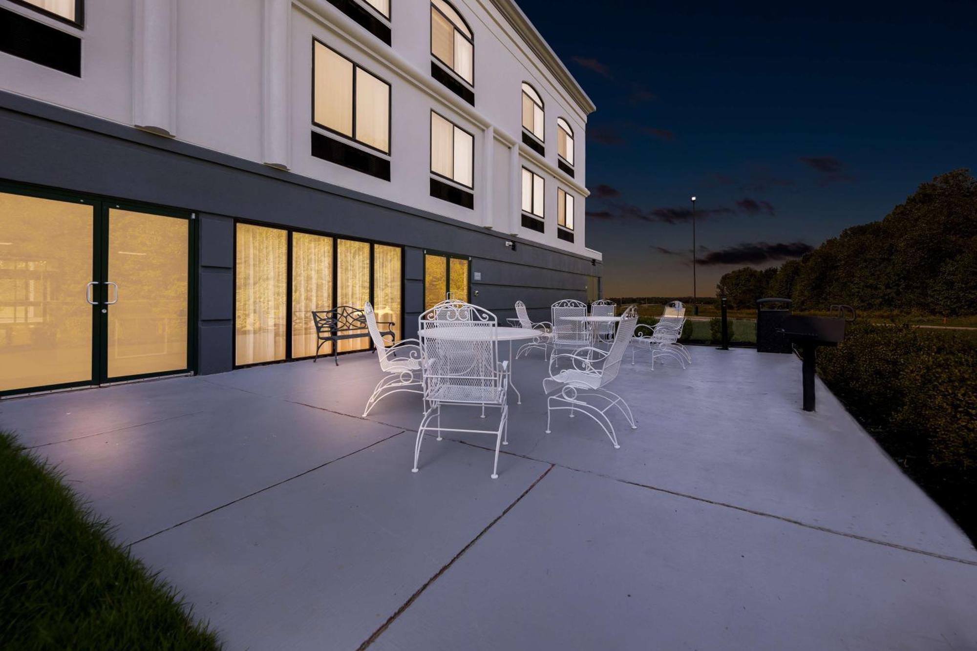 Spark By Hilton Tupelo Exterior foto